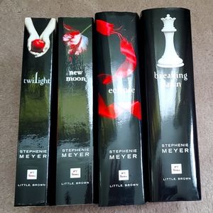 Twilight series books 4 Saga